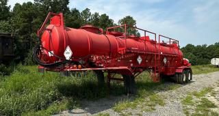 2006 Worley 4000 Gallon Tank Trailer