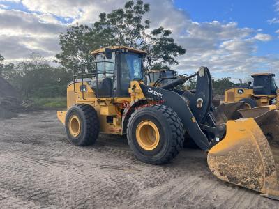 2023 Deere 724P Wheel Loader