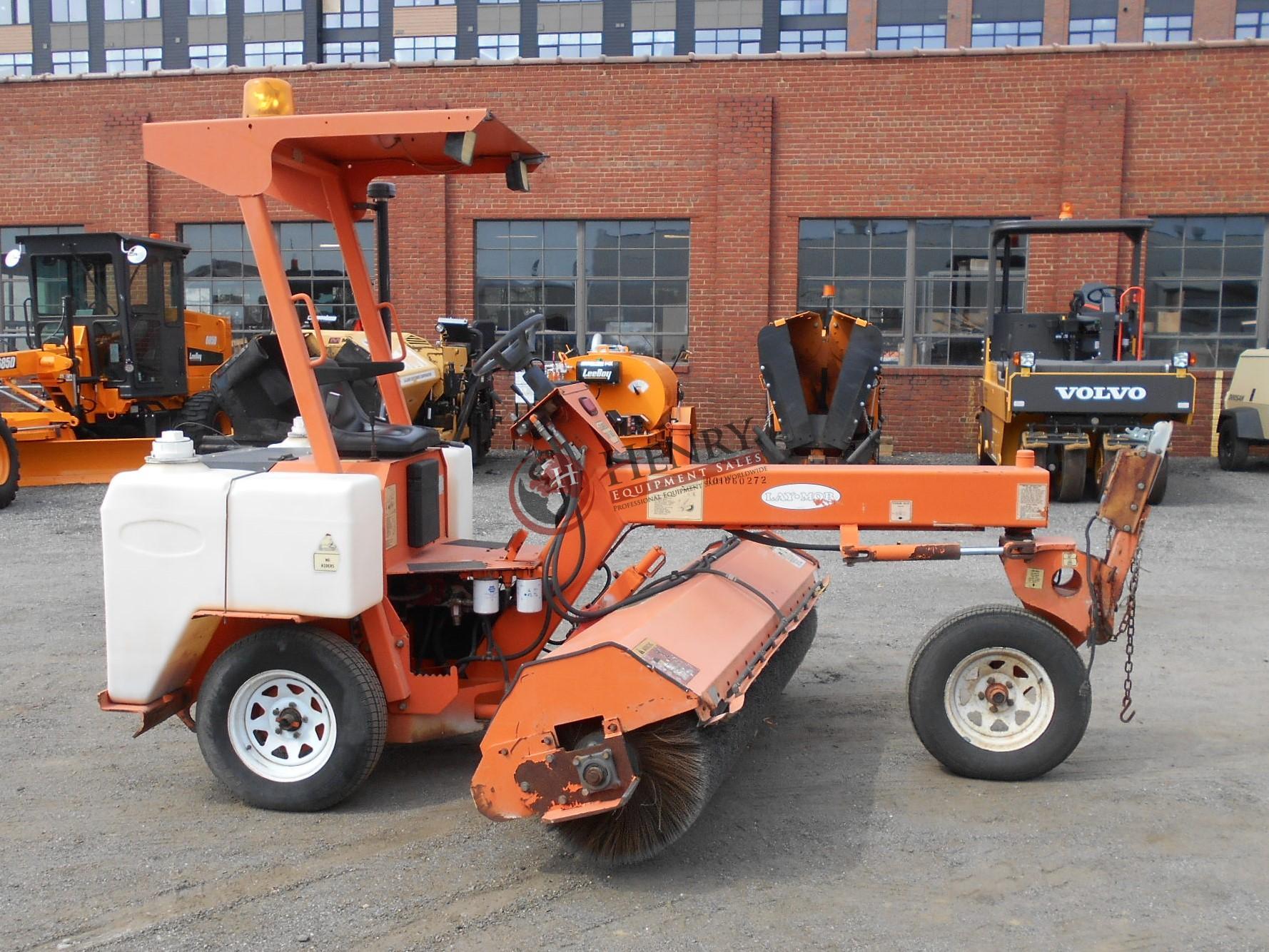 2006 LayMor 8HC Sweeper Broom (2548) Henry Equipment Sales